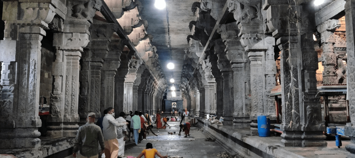 Ekambareshwarar Tapınağı koridor