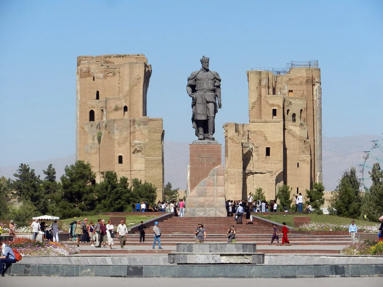 Timur anıtı