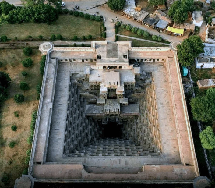 Chand Baori havadan