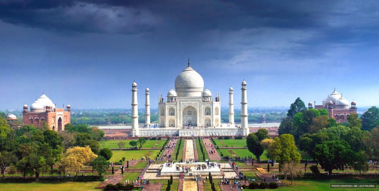 Tac Mahal’i yapan işçilerin elleri kesildi mi?