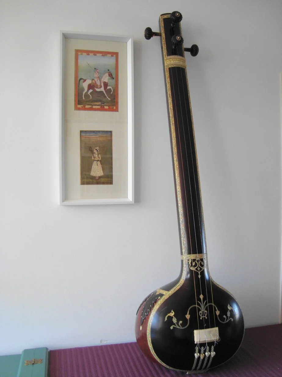 Tambura