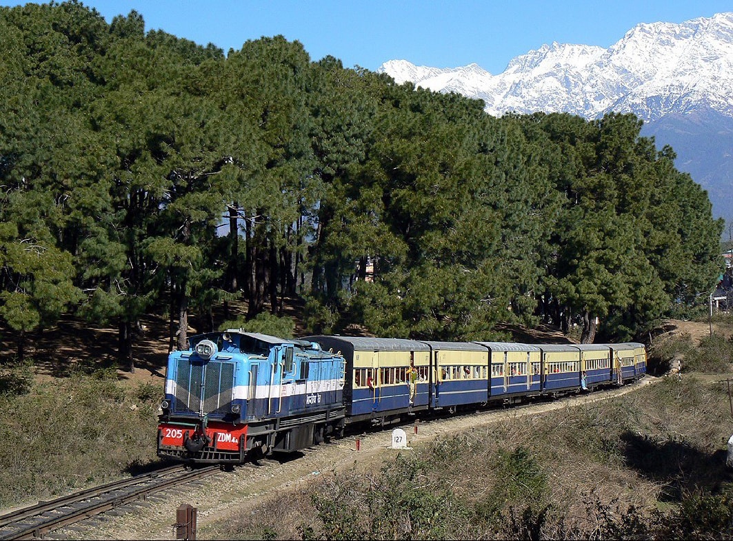 En Güzel Tren Yolculukları 2 Kangra vadisi çok güzeldir